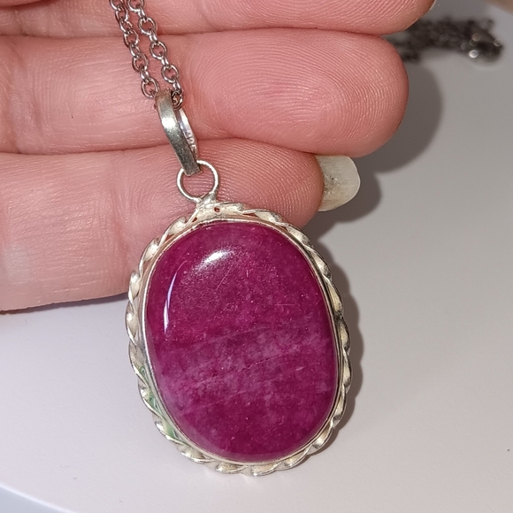 Indian Ruby Pendant Necklace India - Picture 3 of 5